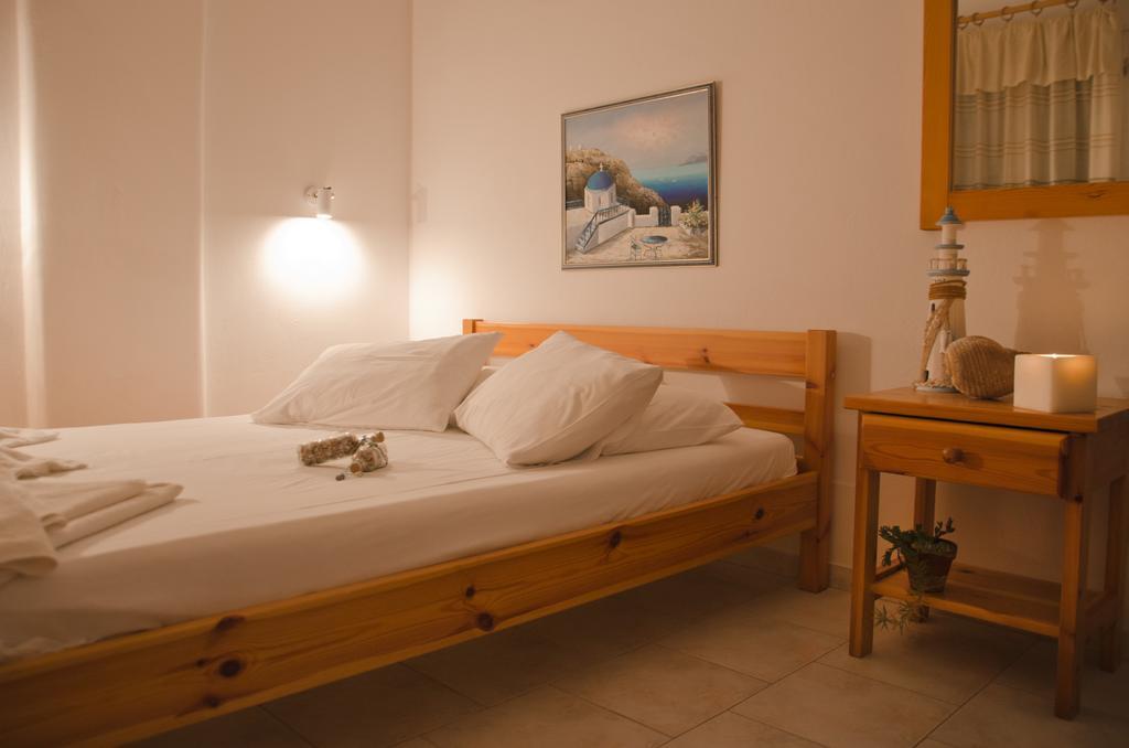 Helen'S Budget Accommodation Alikí Pokoj fotografie