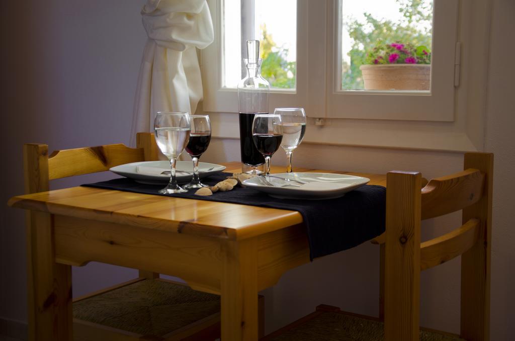 Helen'S Budget Accommodation Alikí Pokoj fotografie